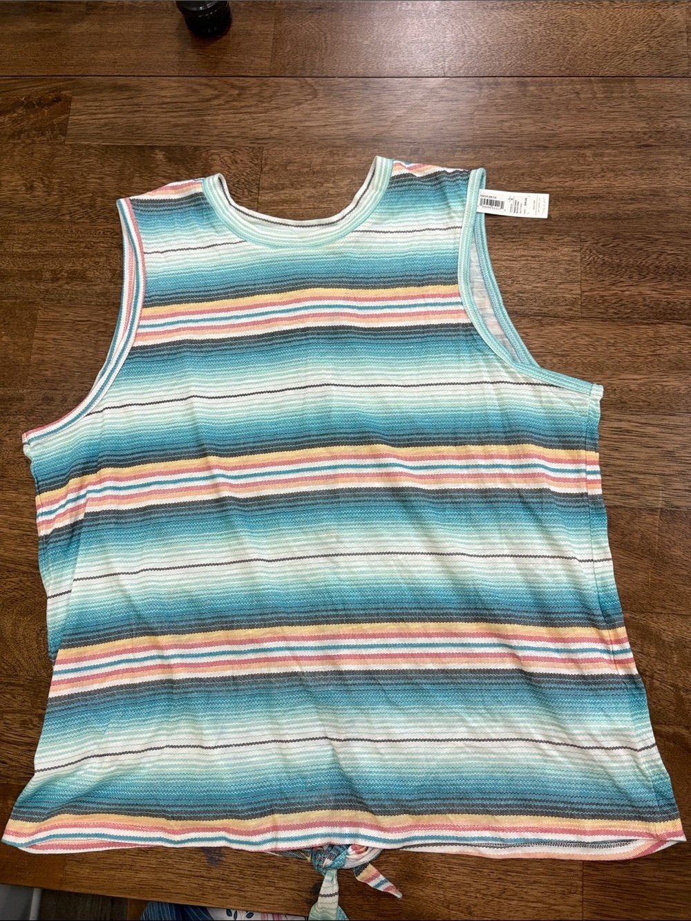 NWT Ariat tank top. Rodeo chica sleeveless tank  Large.  Striped